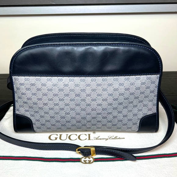GUCCI GG Monogram Supreme Ophidia Web Bag
Crossbody Purse - Picture 5 of 14